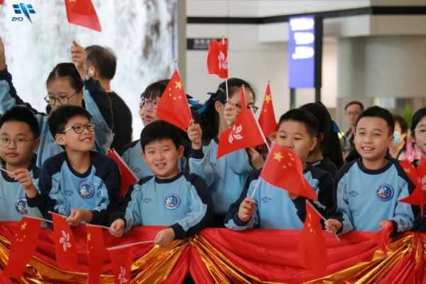 载人航天工程代表团抵达香港